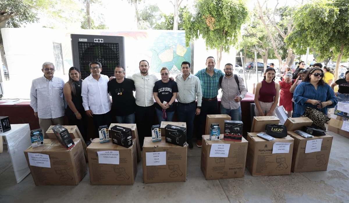 Apoyan a Mipymes de Guasave con 174 equipos; destinan 50 mdp en tres años