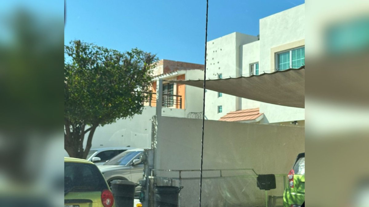 Hombres armados disparan contra la fachada de dos casas en la privada Molino de Flores