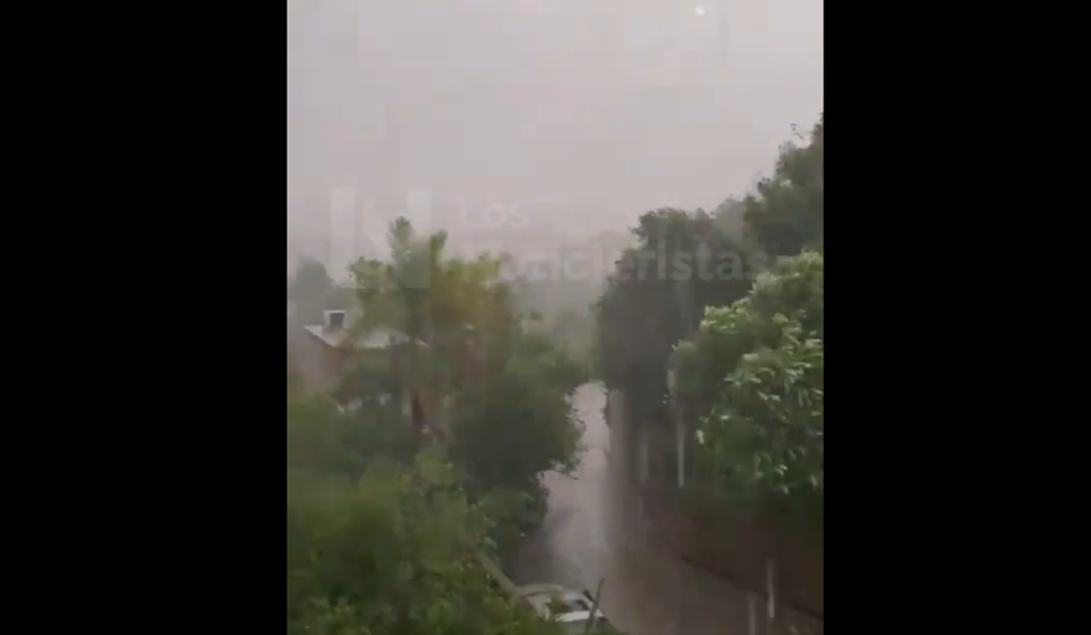 (VIDEOS) Cae la lluvia más intensa de la temporada sobre Choix
