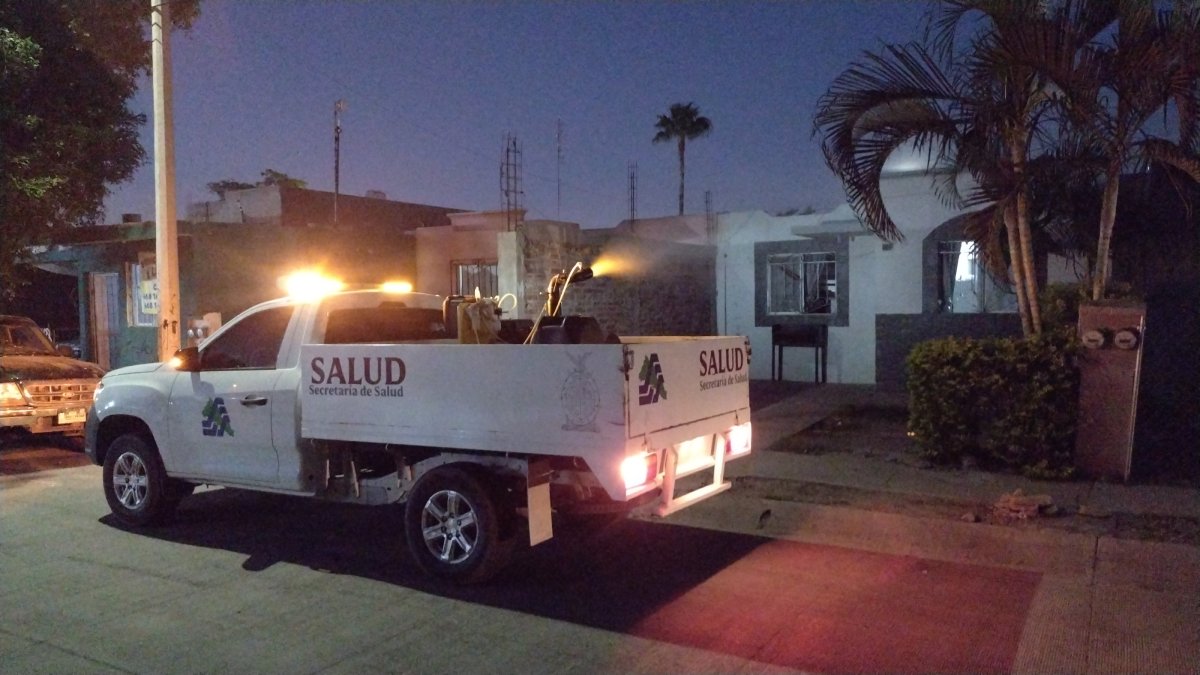Le entran con todo para combatir el dengue en el sur de Sinaloa