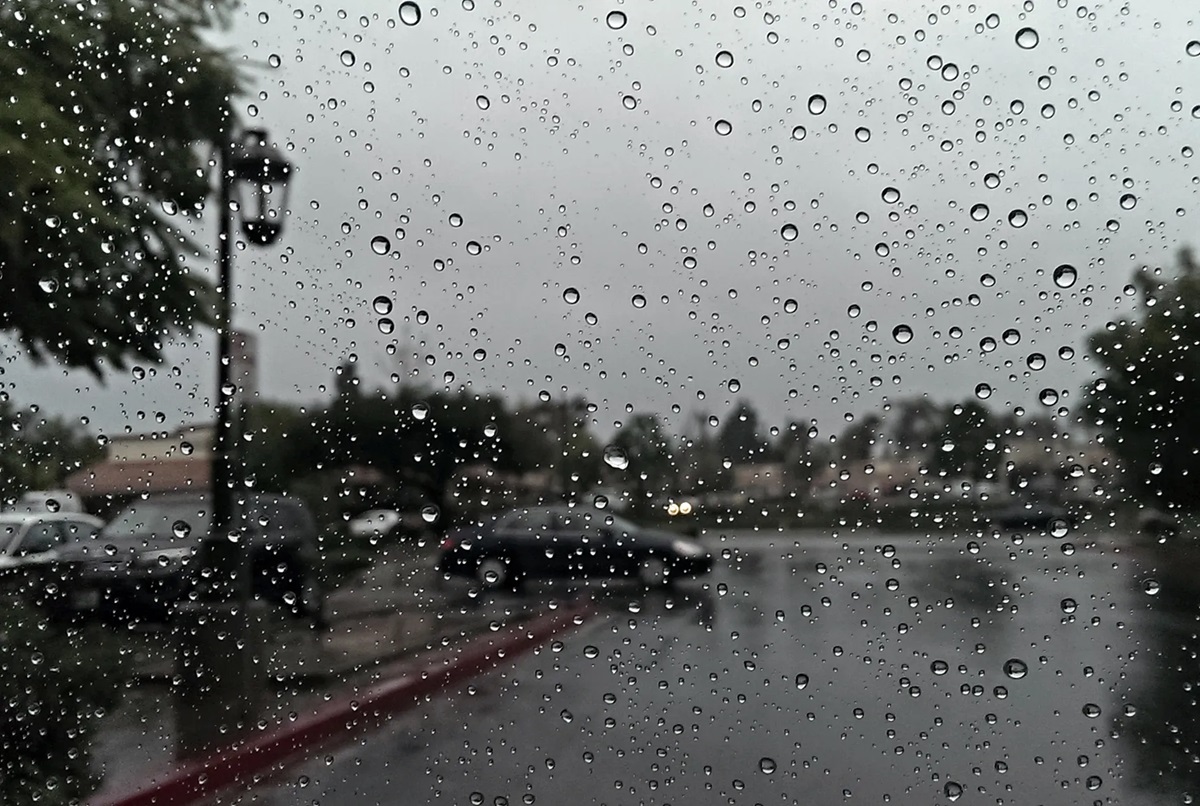 Abril podría cerrar con algunas lloviznas o lluvias ligeras: Meteorólogo