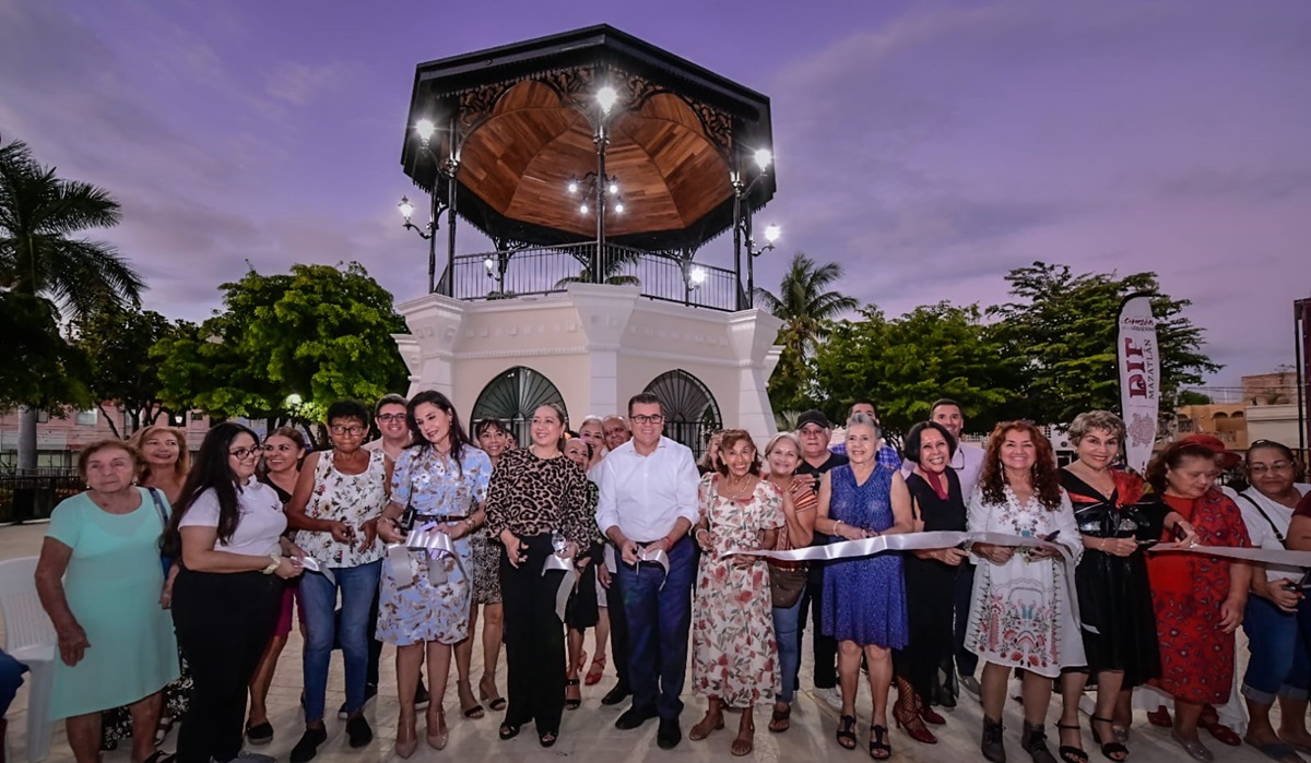 Renuevan la emblemática plazuela Zaragoza en Mazatlán