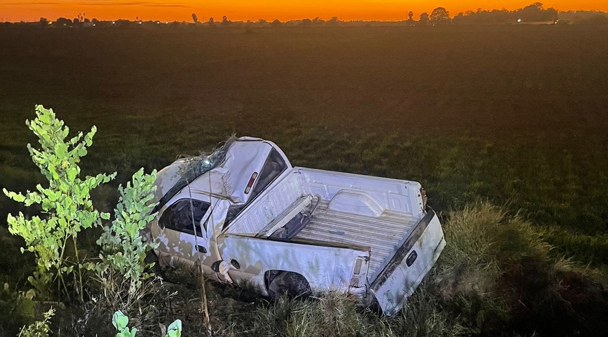 Presuntamente alcoholizado, jefe de seguridad del penal de Ahome sufre accidente en vehículo oficial