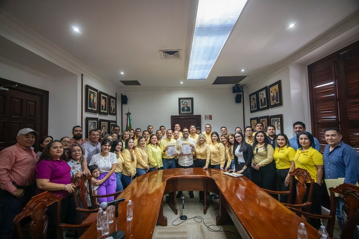 Recibe Juan de Dios pliego petitorio del Contrato Colectivo de Trabajo 2025 del Stasac