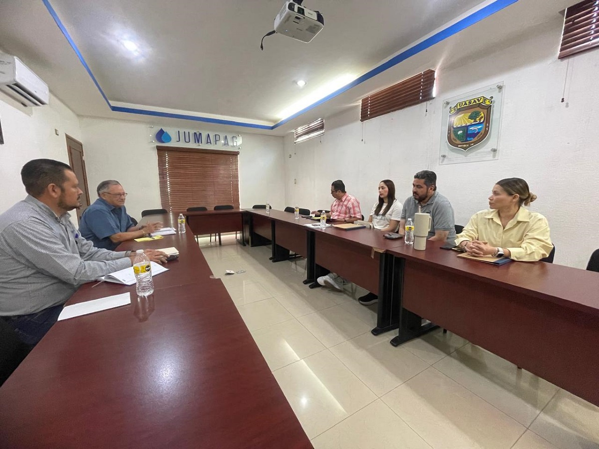 Inicia la entrega-recepción en Jumapag; reciben a la comisión de enlace