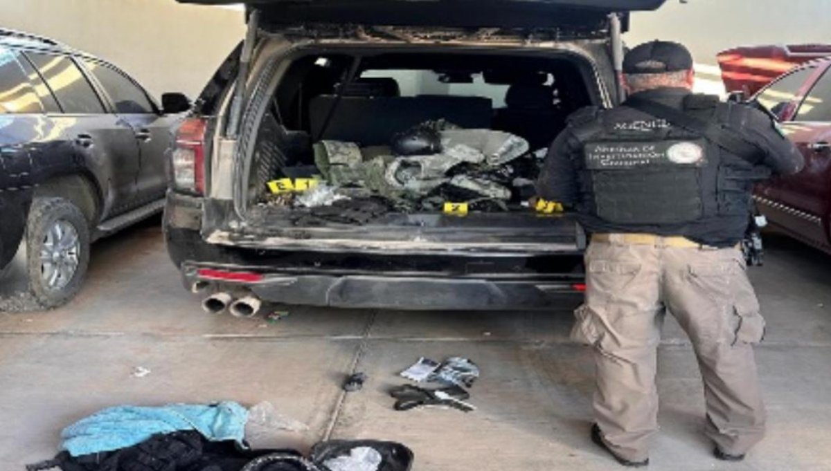 Dos inmuebles, 6 vehículos, droga y armas entre lo asegurado por la FGR en Guamúchil