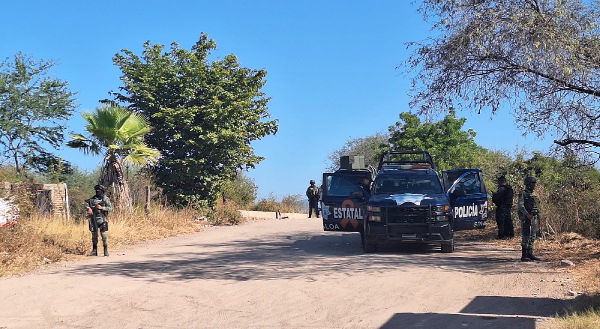Cubiertos con una lona fueron localizados dos hombres ejecutados en Culiacán