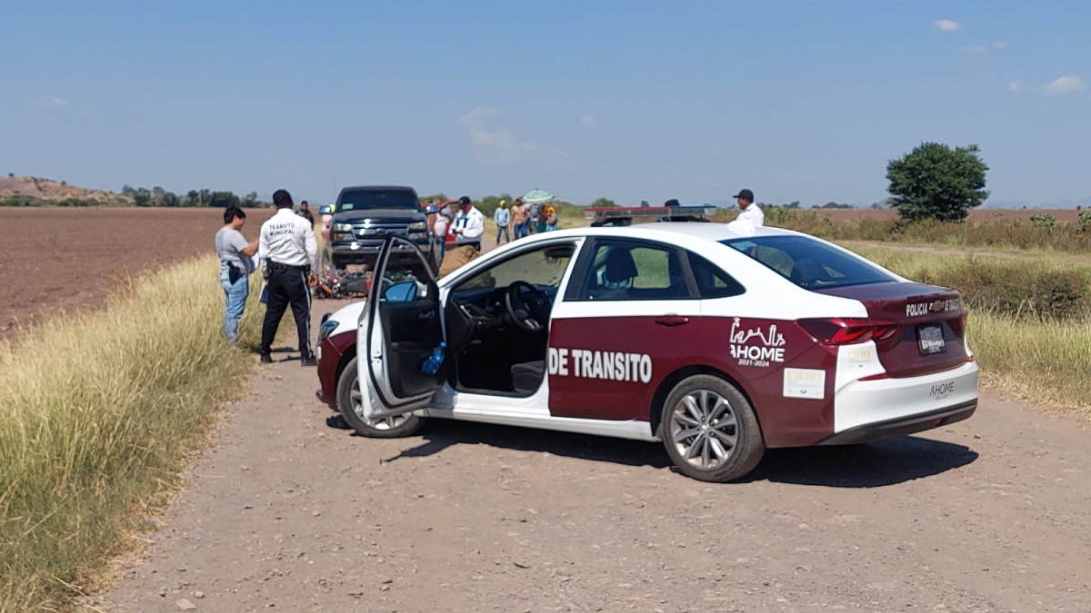 Accidente en el ejido Luis Echeverría, Ahome, dejó un motociclista sin vida y uno más lesionado