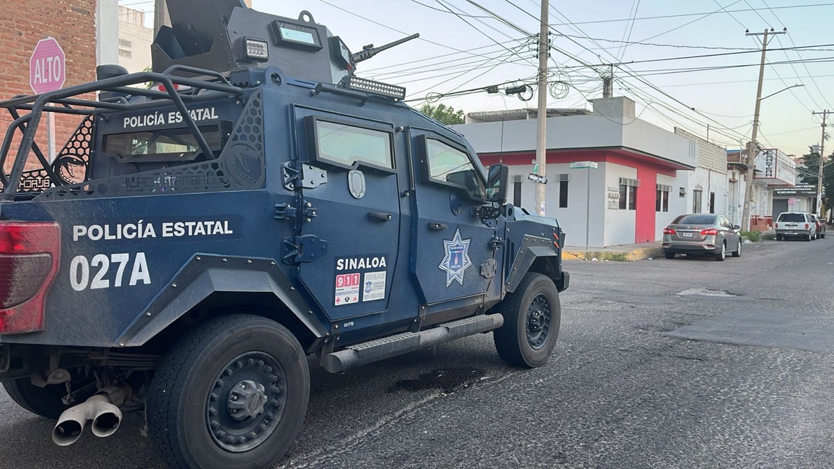 En Culiacán, policías estatales detienen a un empistolado originario de Ensenada, BC
