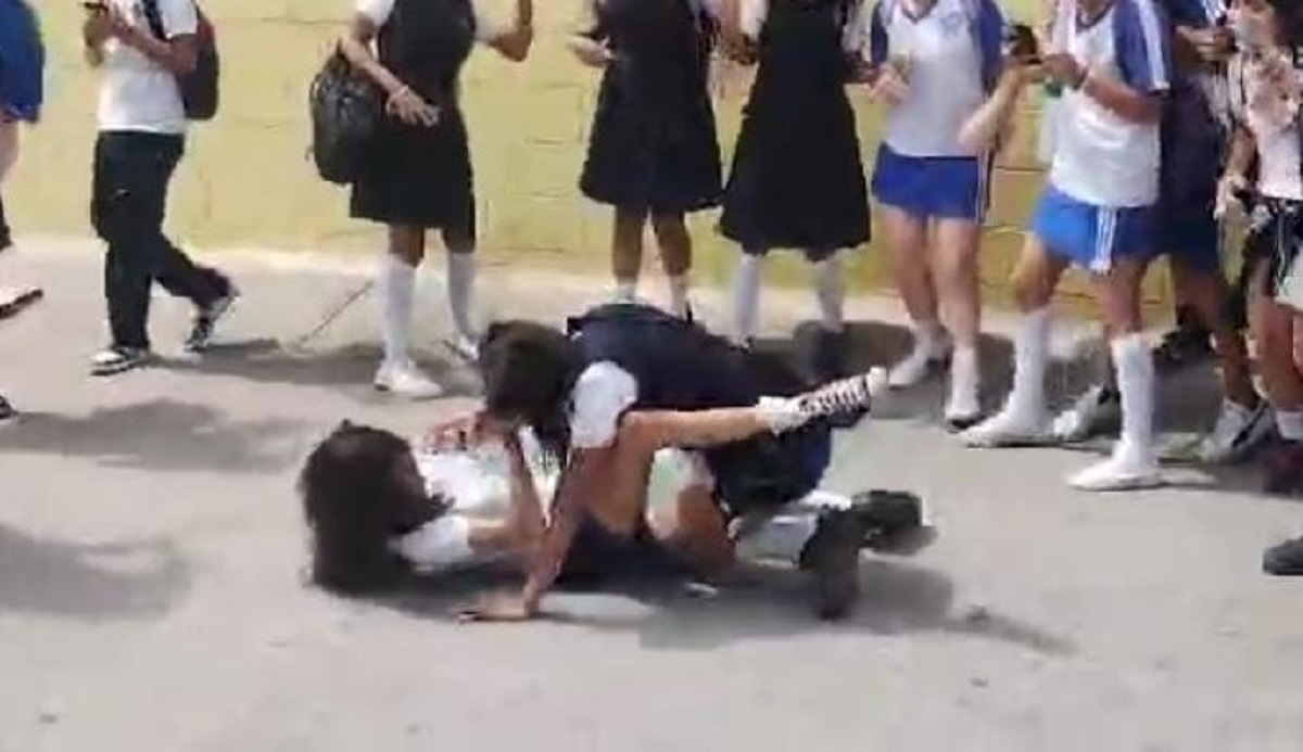 Jóvenes que protagonicen pleitos en la vía pública en Ahome serán detenidas por Seguridad Pública