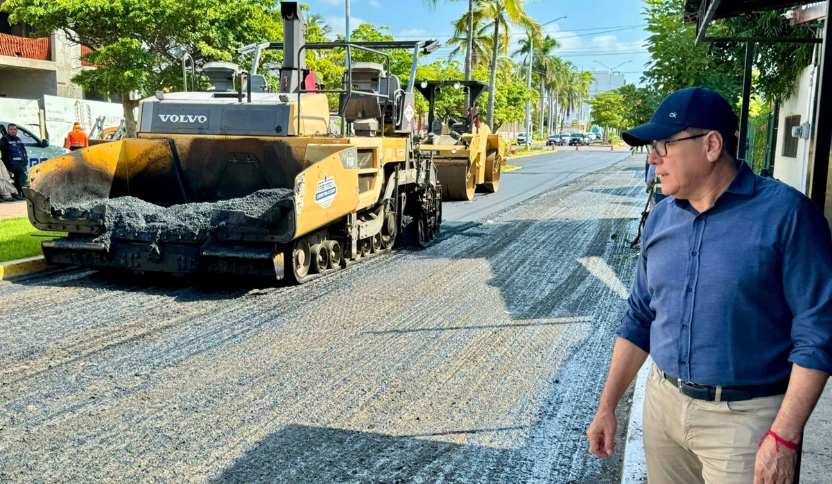 Le dan su reencarpetado a la Avenida Insurgentes en Mazatlán