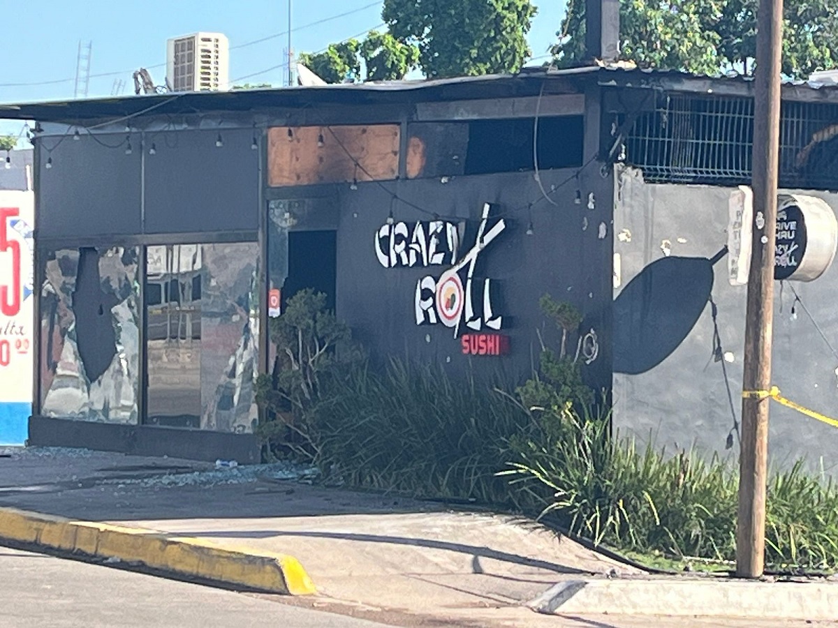 Balean y queman un restaurante de sushi en la colonia Huizaches de Culiacán