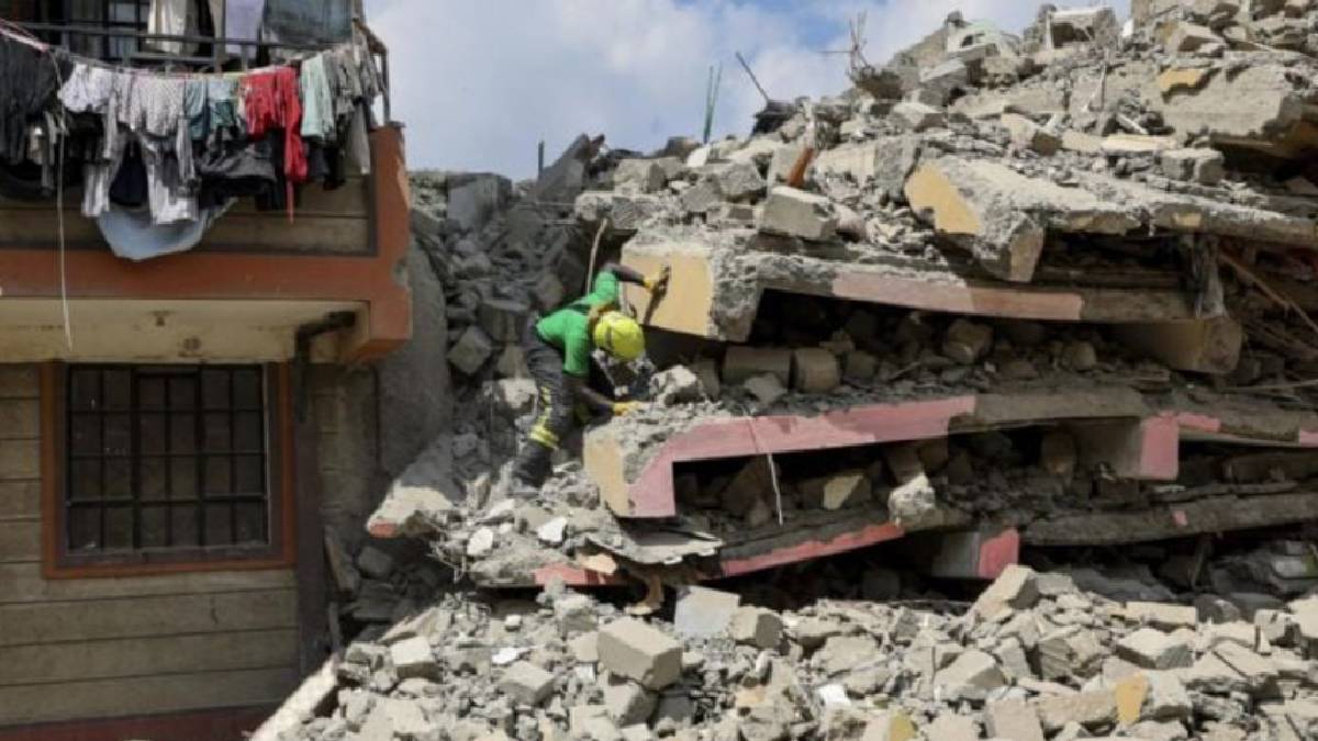 Se derrumba edificio de ocho pisos en Nairobi, Kenia; temen por víctimas atrapadas