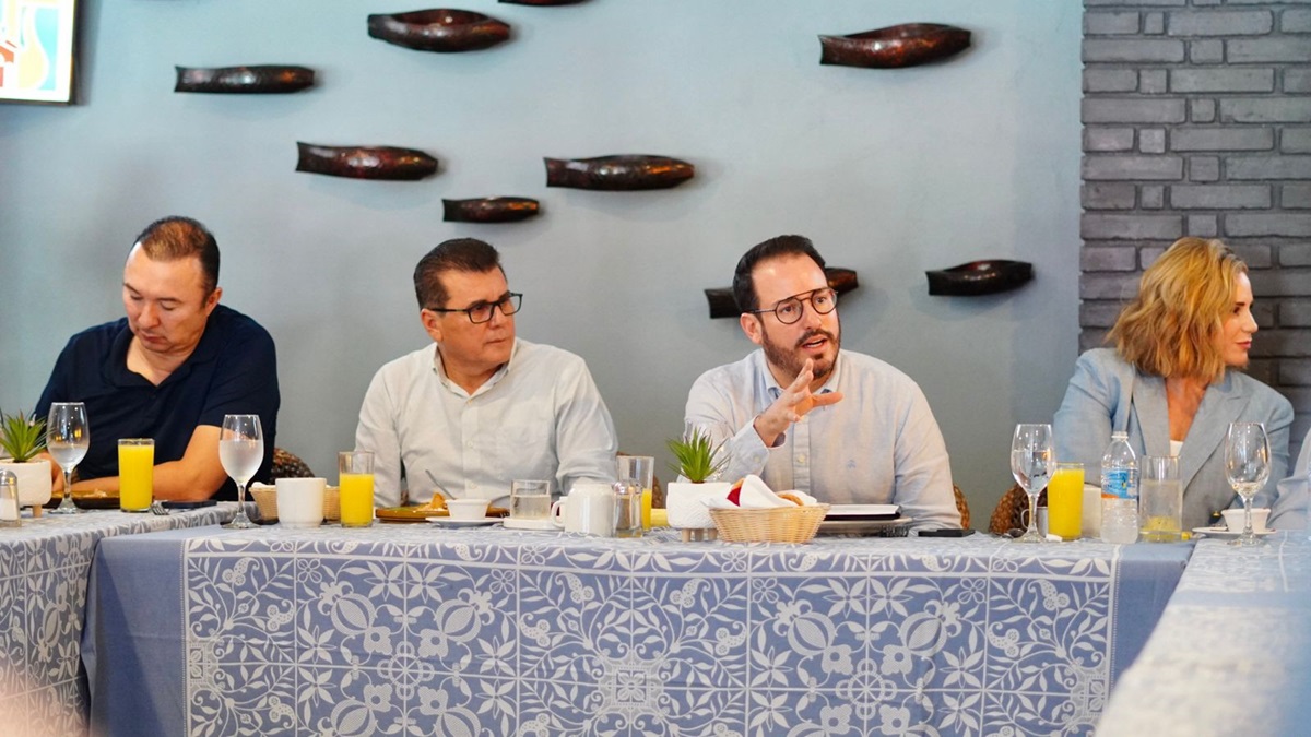 Se reúne sector hotelero, turístico y empresarial de Mazatlán para fortalecer la unidad y beneficios