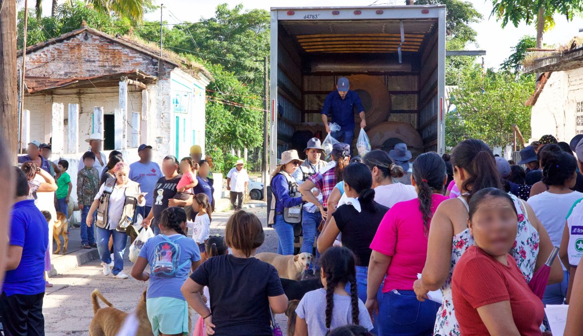 Sebides entrega más de 9 mil apoyos en el sur de Sinaloa durante el mes de septiembre