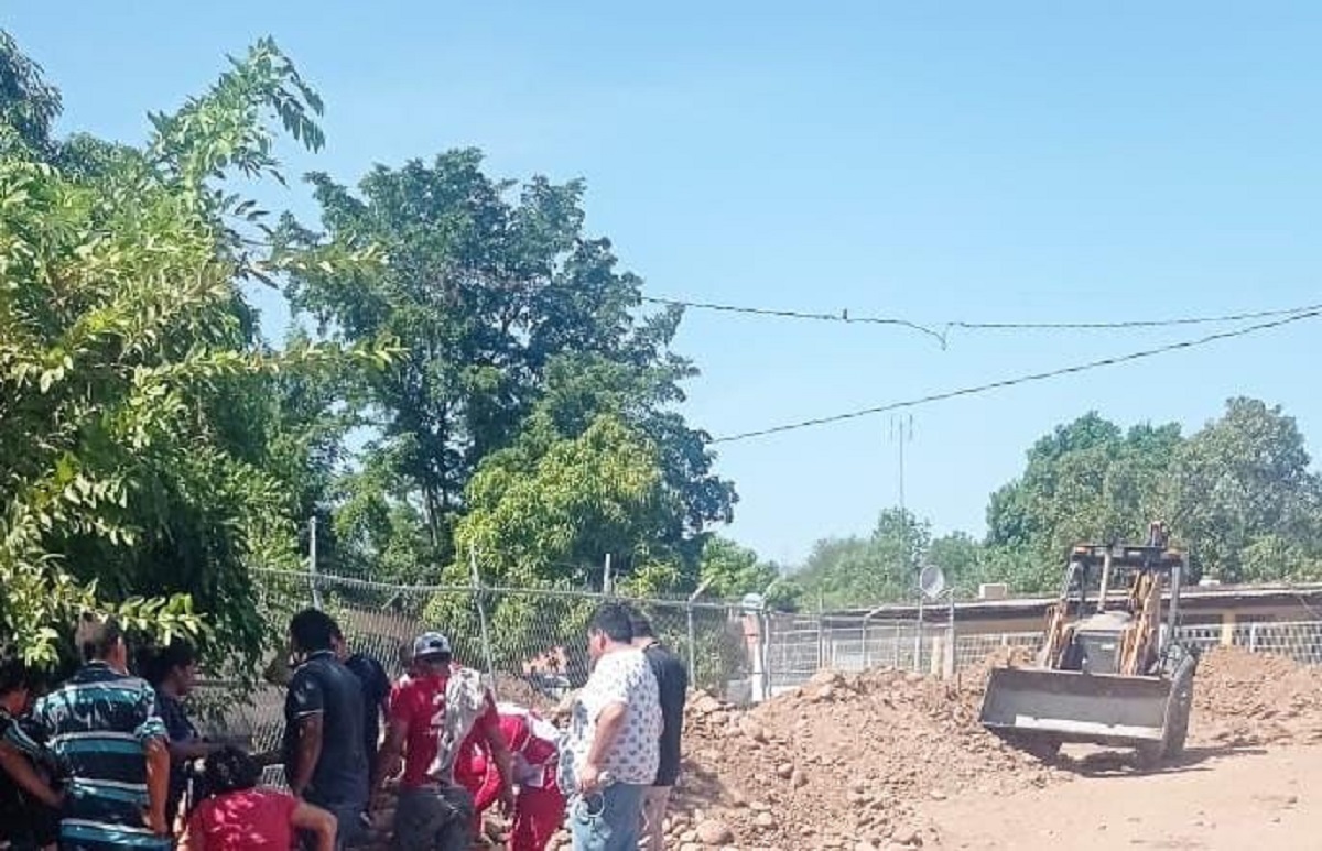 Queda sepultado en una zanja cuando trabajaba al sur de Culiacán