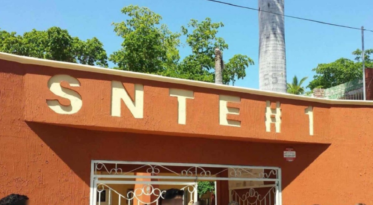 Alumnas de la Escuela Secundaria SNTE 1 suspendidas por pleitos callejeros