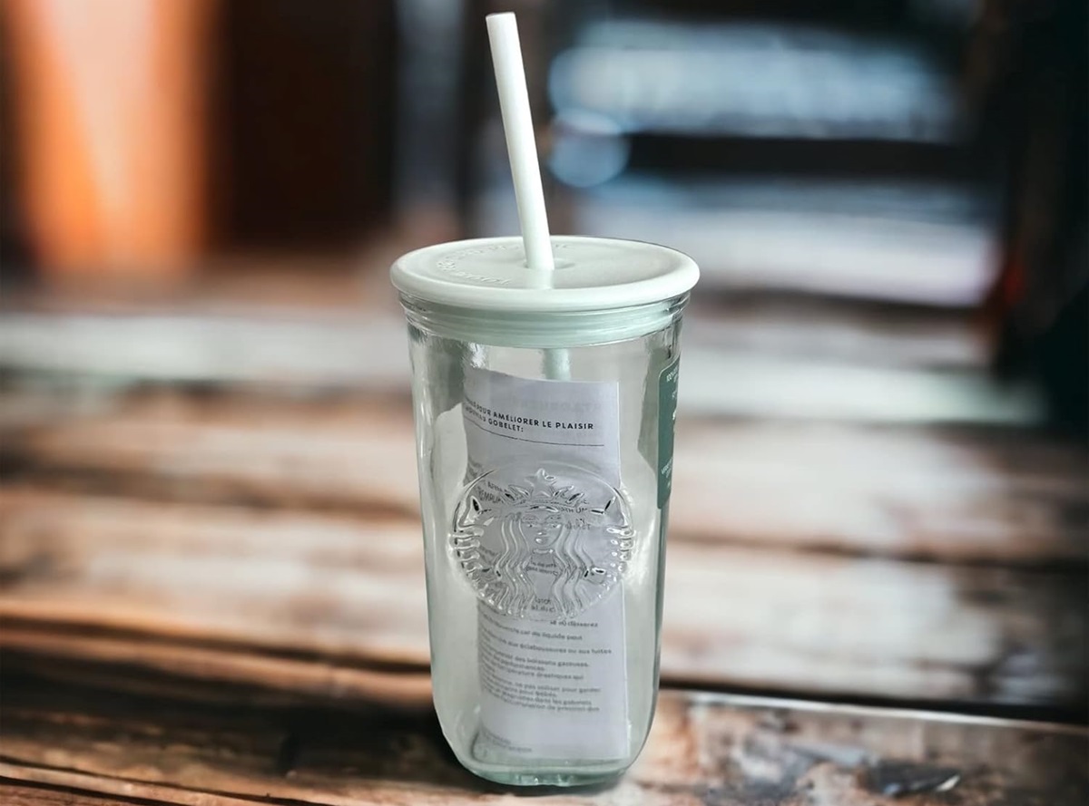 ¿Fan de las piezas de colección de Starbucks? No te pierdas el lanzamiento del Vaso Cristal