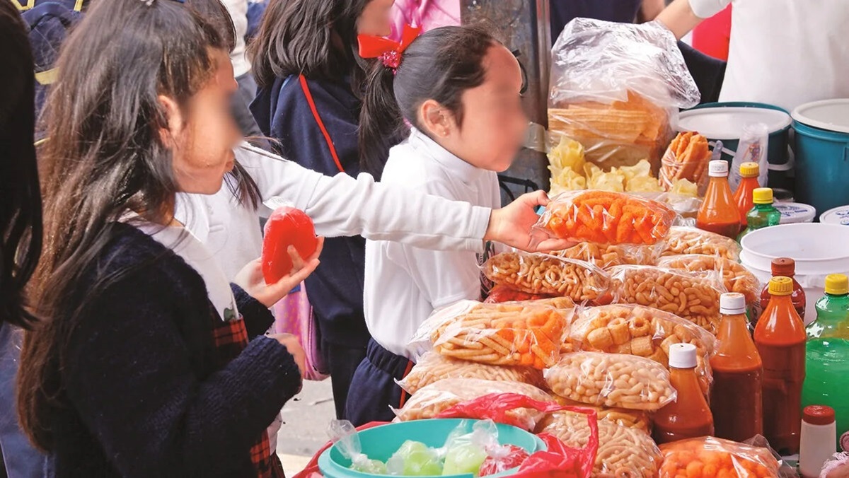 Autoridad municipal deberá intervenir en perímetro de escuelas para que no vendan comida chatarra