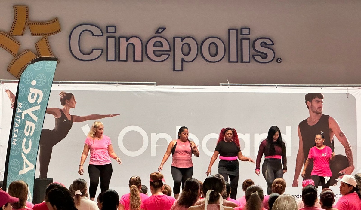 Se activan con ‘Onboard’ en zumba rosa por la Lucha Contra el Cáncer de Mama en Mazatlán