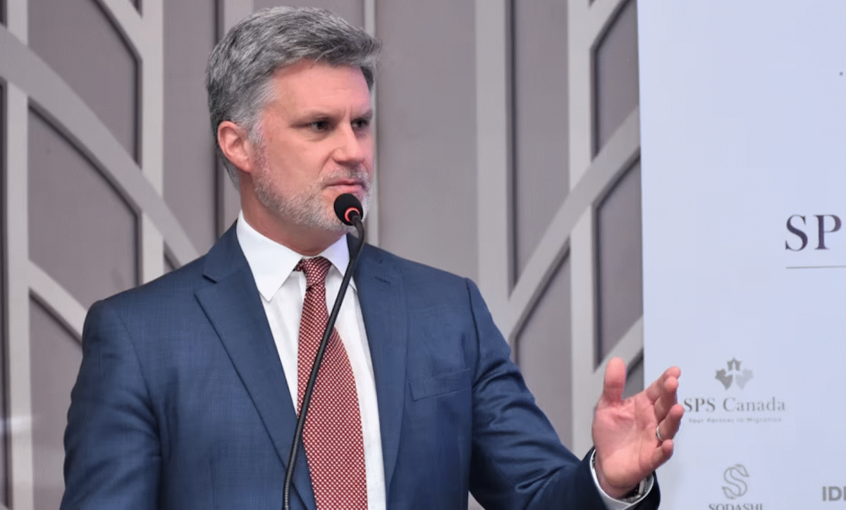 Cameron MacKay es el nuevo embajador de Canadá en México