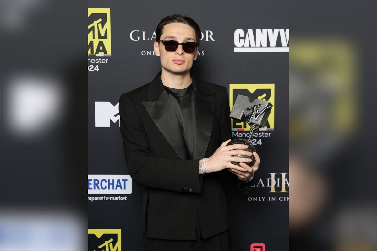 Peso Pluma triunfa en los MTV EMAs como mejor artista latino