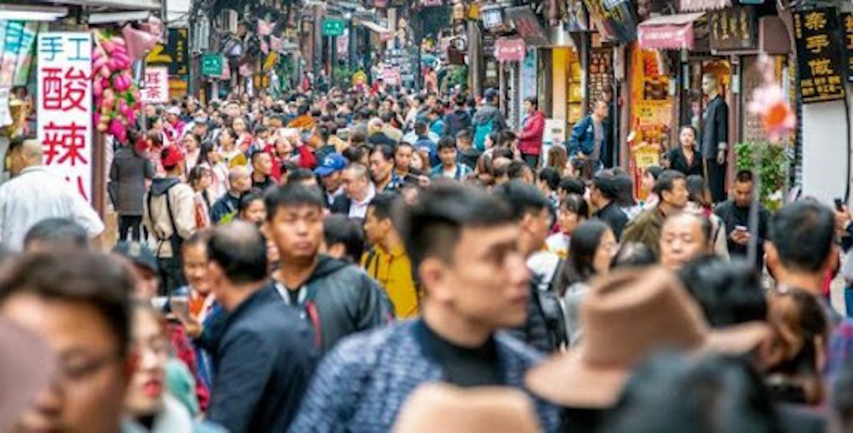 China implementa incentivos matrimoniales para impulsar la natalidad