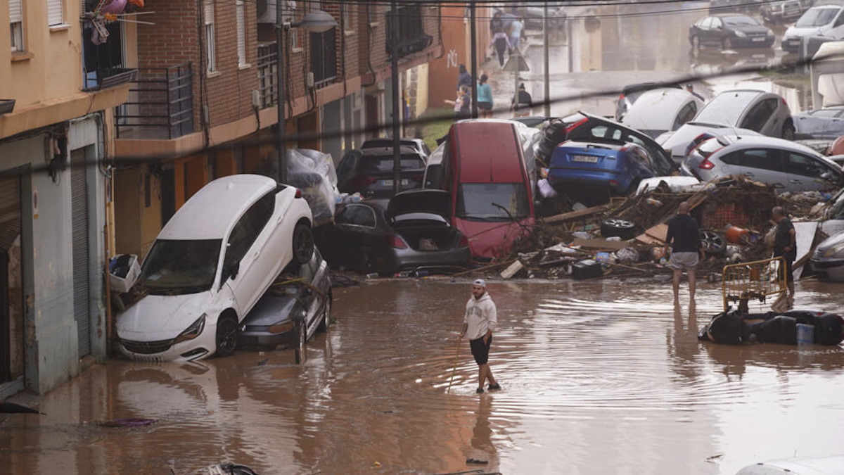 Actualización | Aumenta a 205 el número de fallecidos por temporal en Valencia, España