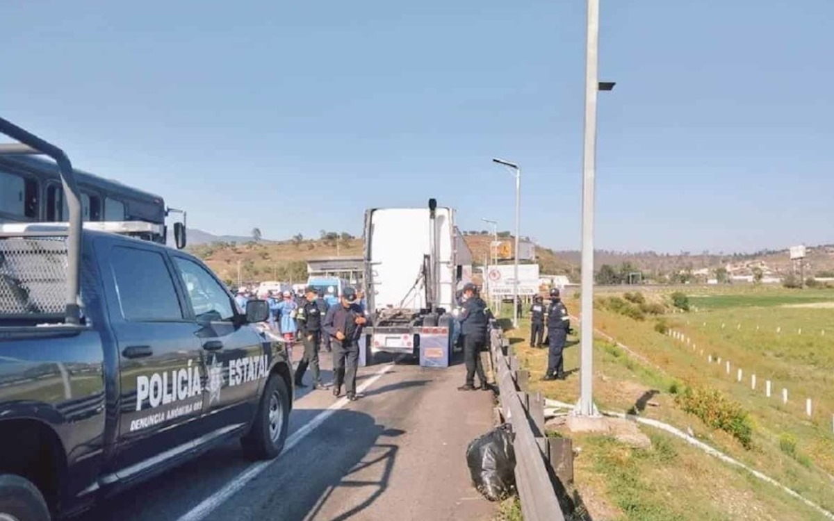 Interceptan tráiler con 150 migrantes en la carretera Chihuahua-Ciudad Juárez