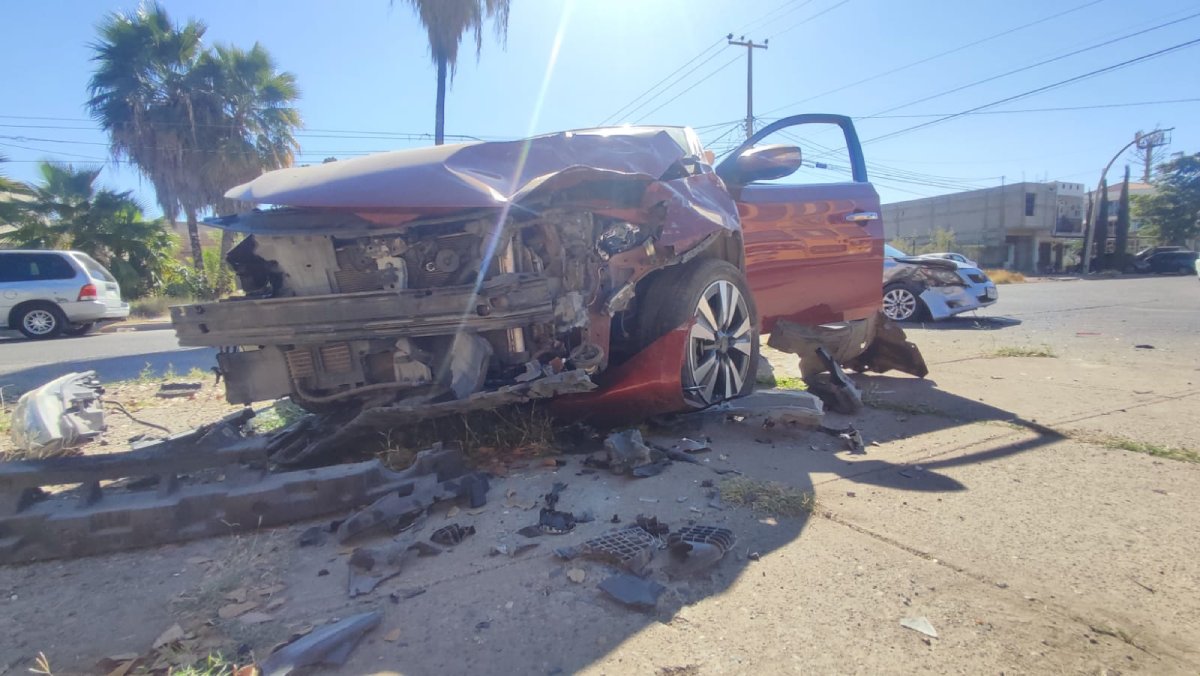 Integrante de banda guerra sufre aparatoso accidente en el sector centro de Los Mochis