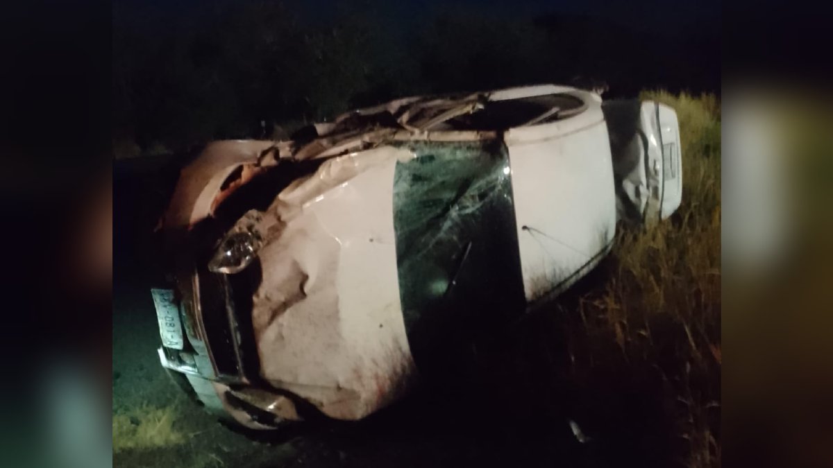 Se registra volcadura en los cerros de Barobampo, Ahome
