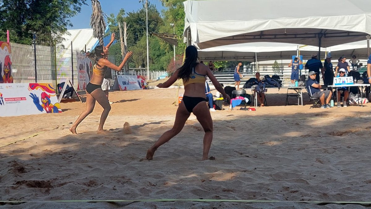Dos Águilas UAS buscan lugar en Selección Nacional de voleibol de playa