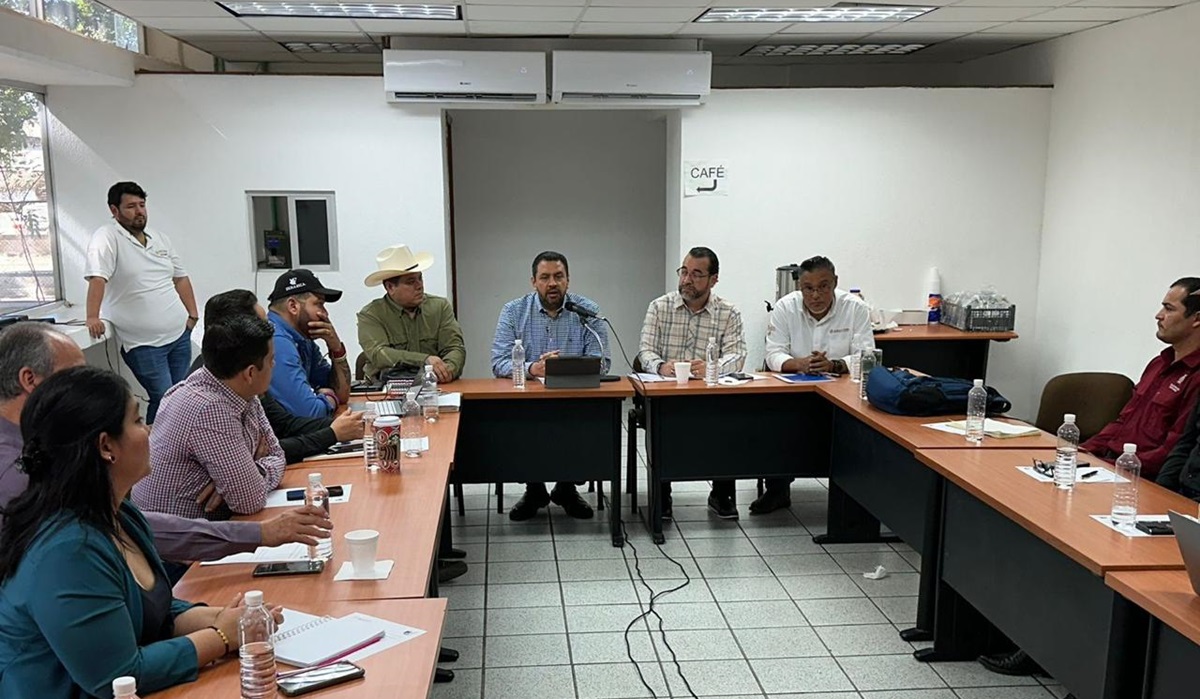 Va en serio cerco sanitario contra gusano barrenador; implementa SAyG acciones preventivas