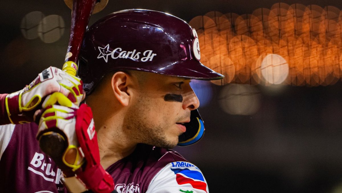 Joey Meneses llega a 500 hits y Tomateros empata la serie en la Liga Mexicana del Pacífico 2024-25