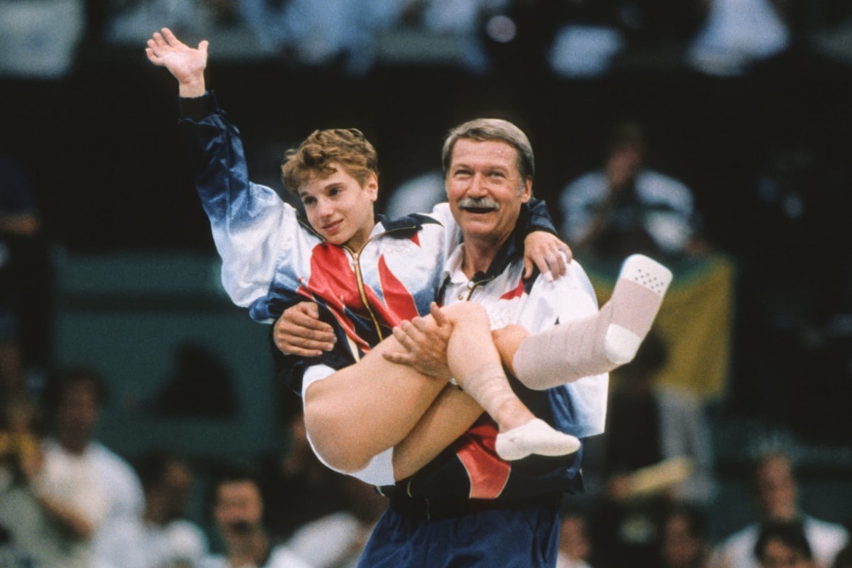 Muere Bela Karolyi, entrenador que dirigió al oro a múltiples gimnastas… a un alto costo