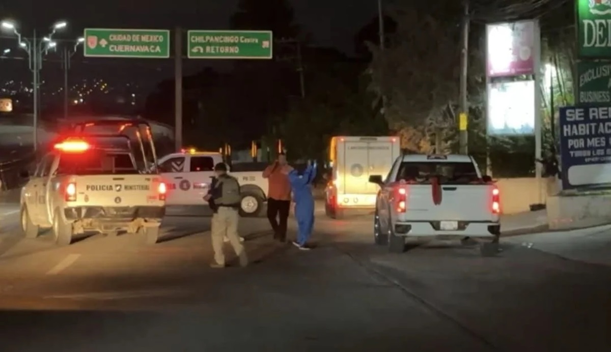Once cuerpos son encontrados en una camioneta abandonada en Chilpancingo; dos son menores de edad