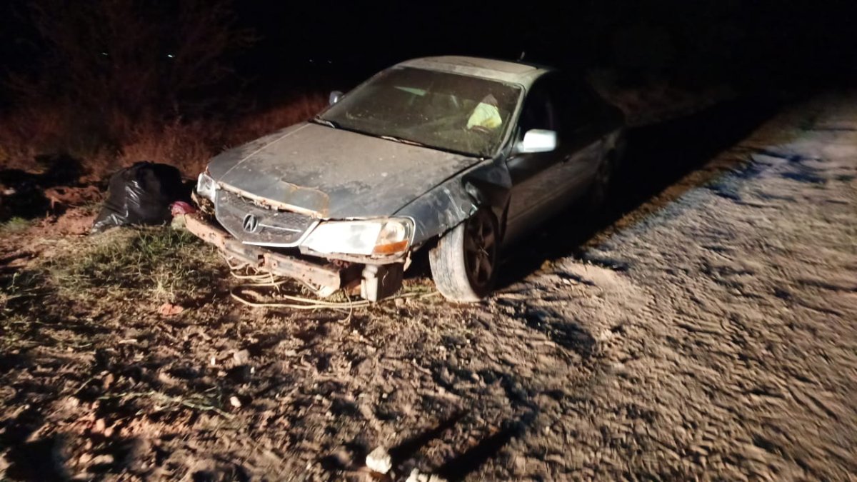 Canalazo por la 300, en Guasave; el responsable abandonó la unidad