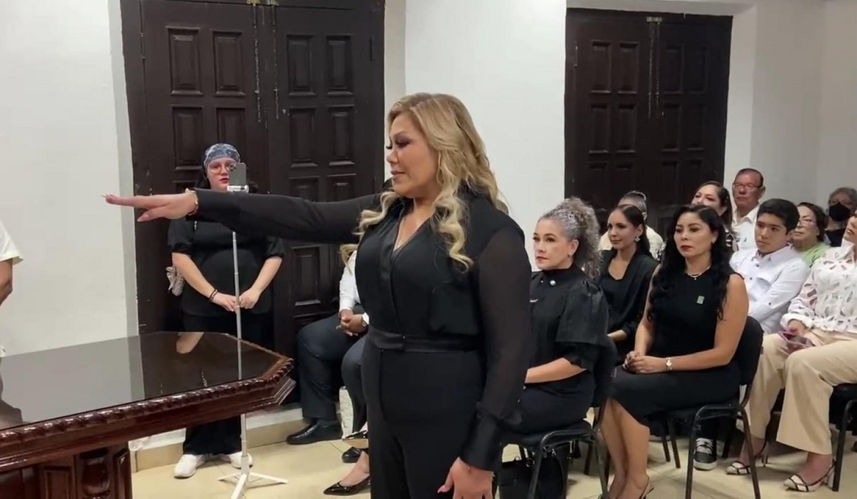 Por segunda ocasión, rinde protesta Claudia Valdez Aguilar como alcaldesa de El Rosario