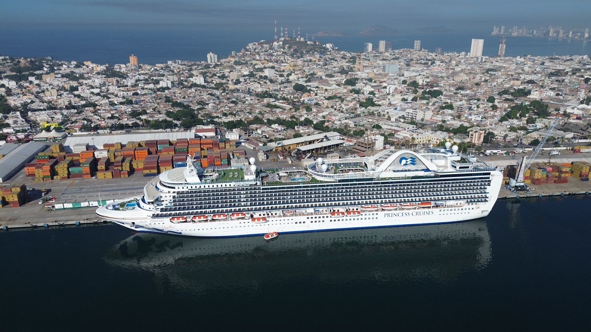 Engalana a Mazatlán el Ruby Princess este viernes trayendo a 3 mil 56 pasajeros