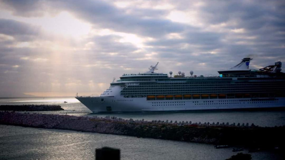 Hay puente festivo y Mazatlán recibe doble crucero; llegan el ‘Majestic Princess’ y el ‘Navigator of the Sea’