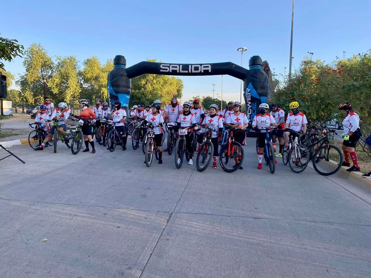 Más de 250 personas se unen para ayudar a Cruz Roja Guasave en su bici-paseo