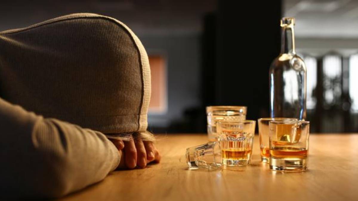 ¡Le daba a probar para que “se hiciera hombre”! Niño de 7 años consumía alcohol en Guasave