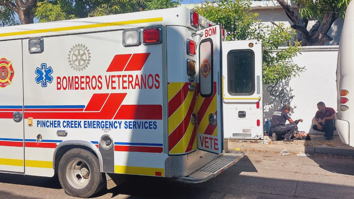 Le encontraron abandonado y en estado de desnutrición; adulto mayor es rescatado por el DIF en calles de Mazatlán