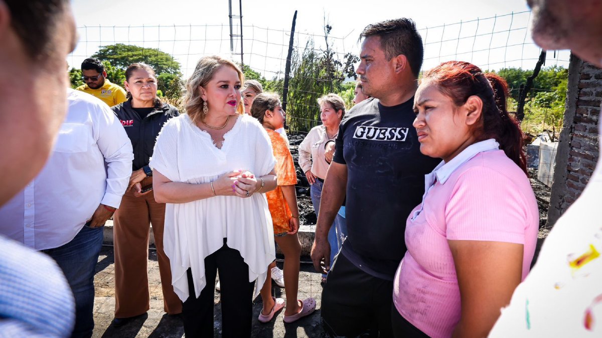 Tras perder sus pertenencias en un incendio, DIF Sinaloa lleva apoyos a familia de invasión Bugambilias en Mazatlán