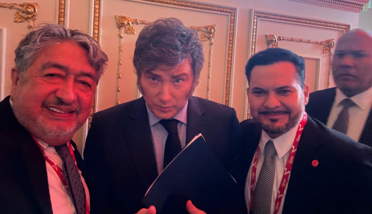 El empresario mazatleco, Juan José Arellano participa en cumbre de Trump y Milei en EU