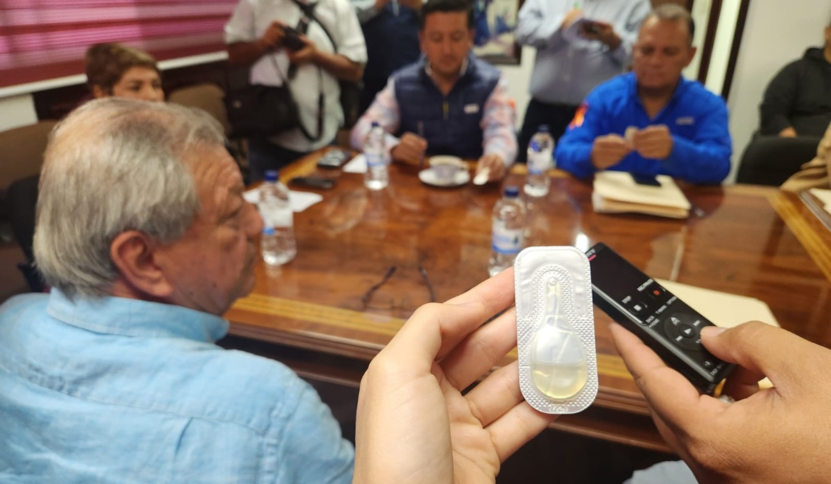 ¡Duro contra el dengue! Donan empresarios producto contra el mosquito en Guasave