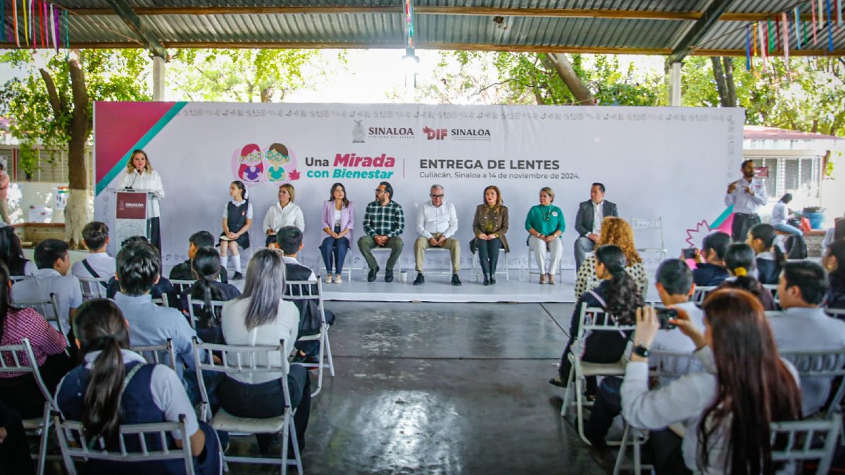 Hemos avanzado en la salud visual, la construcción de aulas cocinas y la lucha contra el cáncer de mama: DIF