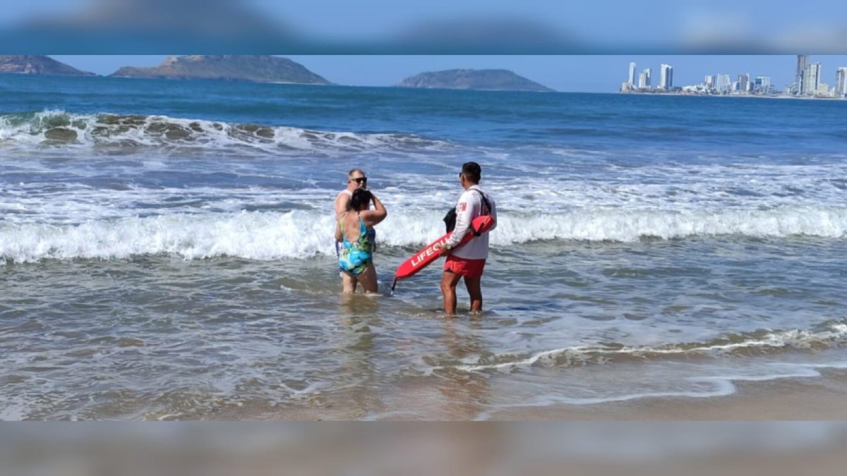 Realiza rescates el Escuadrón de Salvamento Acuático en playas de Mazatlán