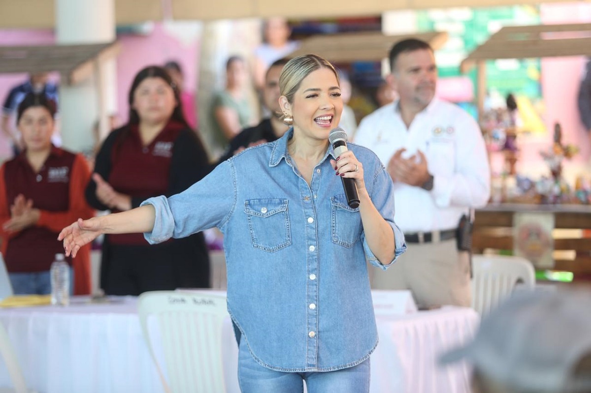 Llega ‘Contigo Mazatlán’ a La Noria: Estrella Palacios y su equipo atienden a decenas de vecinos
