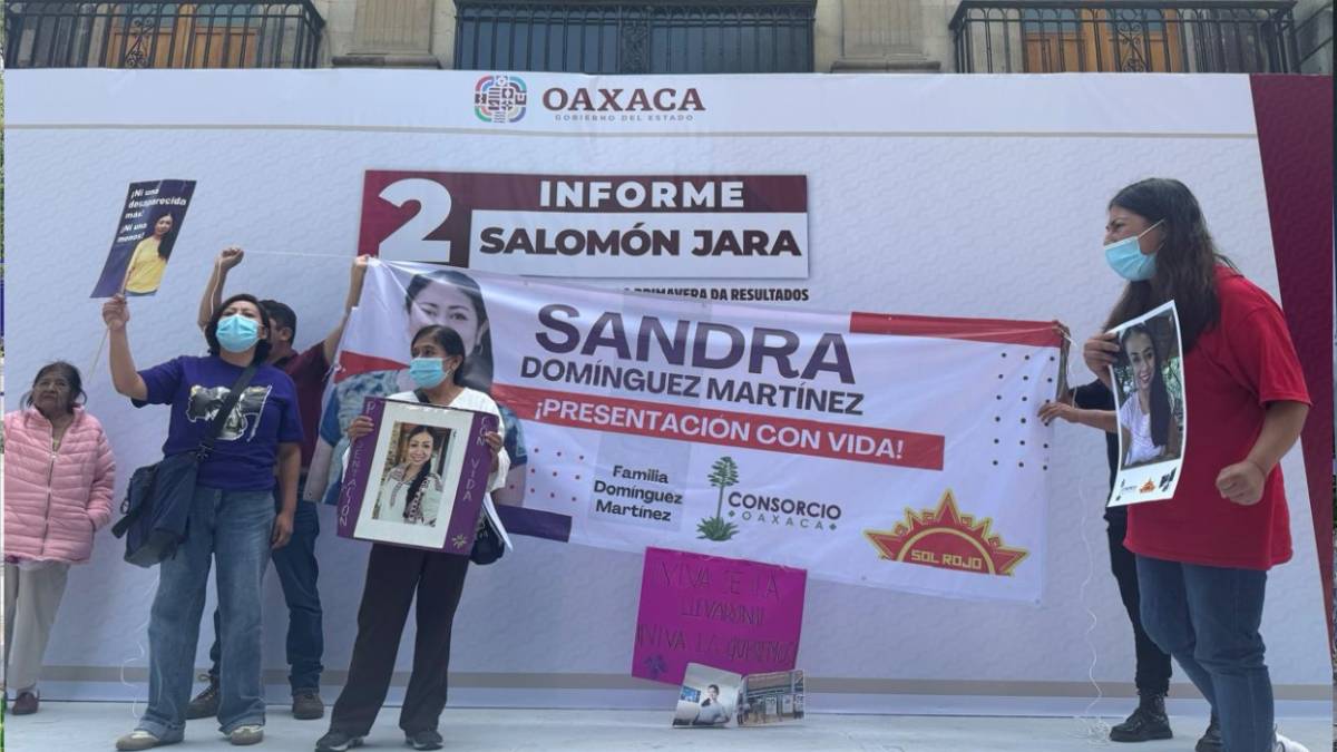 Familiares de Sandra Domínguez exigen justicia en informe de Salomón Jara